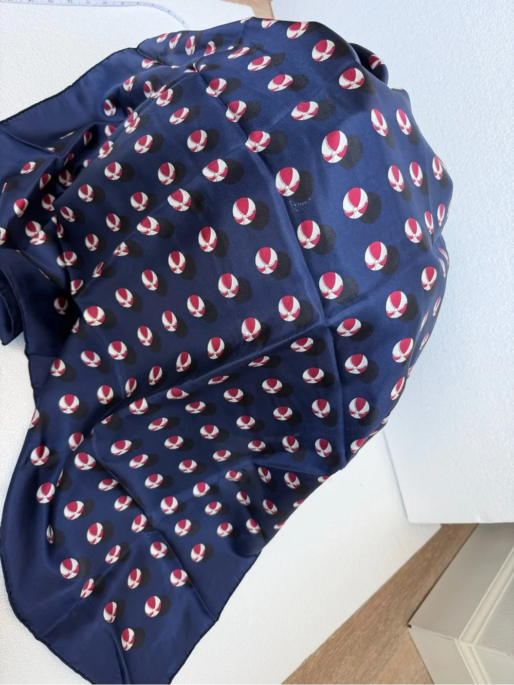 Gucci silk scarf - unused  Teal